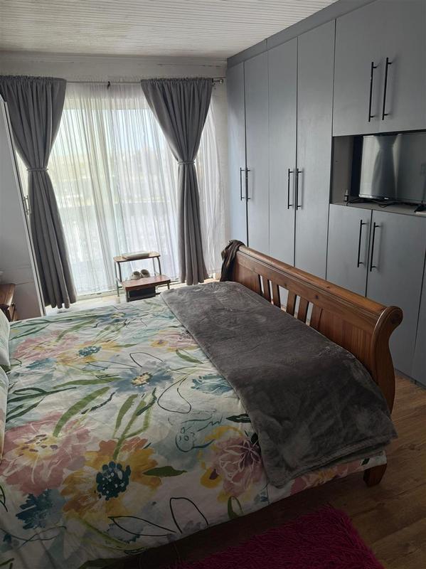 4 Bedroom Property for Sale in Mitchells Plain Central Western Cape